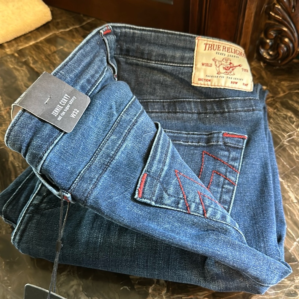 True religion outfit, jeans size 32, shirt size xl